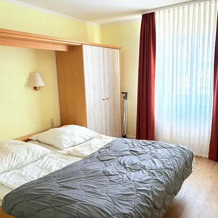 Ferienwohnung 12 - Seewald Haus Hühnergott * Sellin (Rugen)