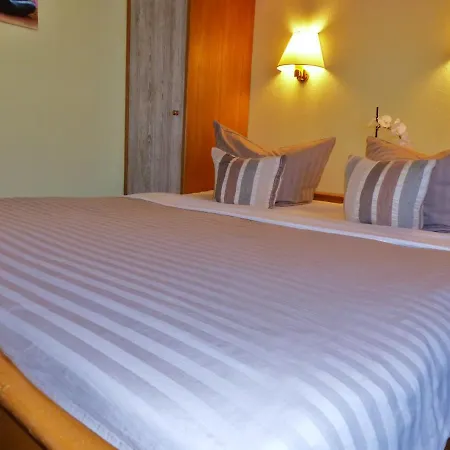 12 - Seewald Haus Huehnergott Sellin (Rugen)