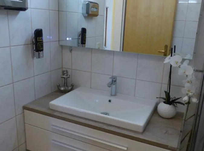 12 - Seewald Haus Huehnergott Appartement Sellin (Rugen)