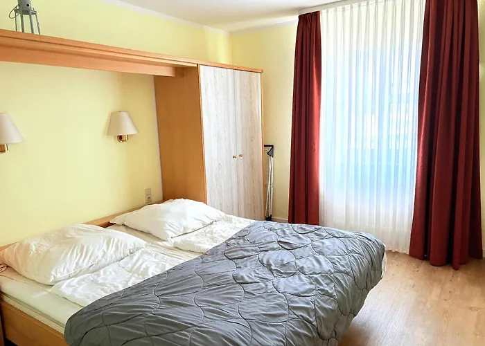 Ferienwohnung 12 - Seewald Haus Hühnergott * Sellin (Rugen)
